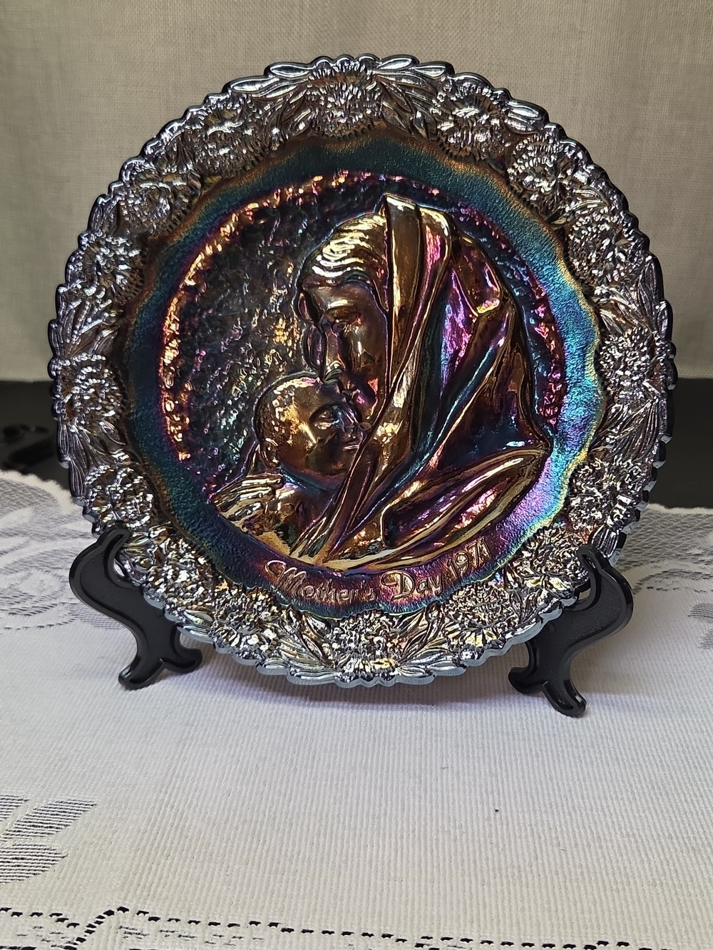 1971 Madonna With Sleeping Child - No Box Mother'S Day‎ Plate-Carnival Glass by